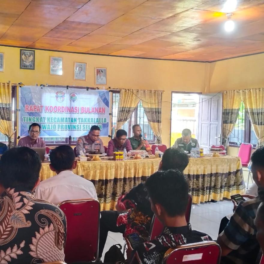 Rapat Koordinasi Tingkat Kecamatan Takkalalla (di Aula Kantor Desa Ajuraja)